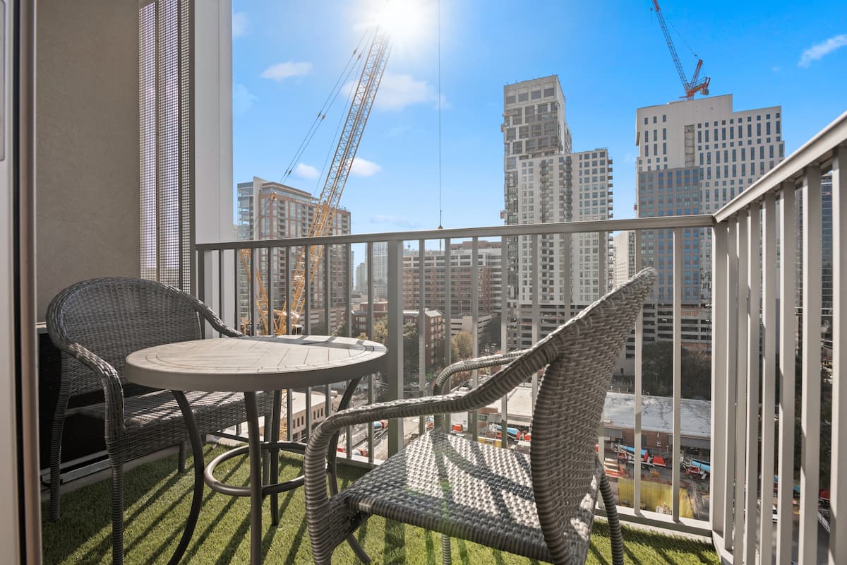 The Urban Oasis in Midtown1